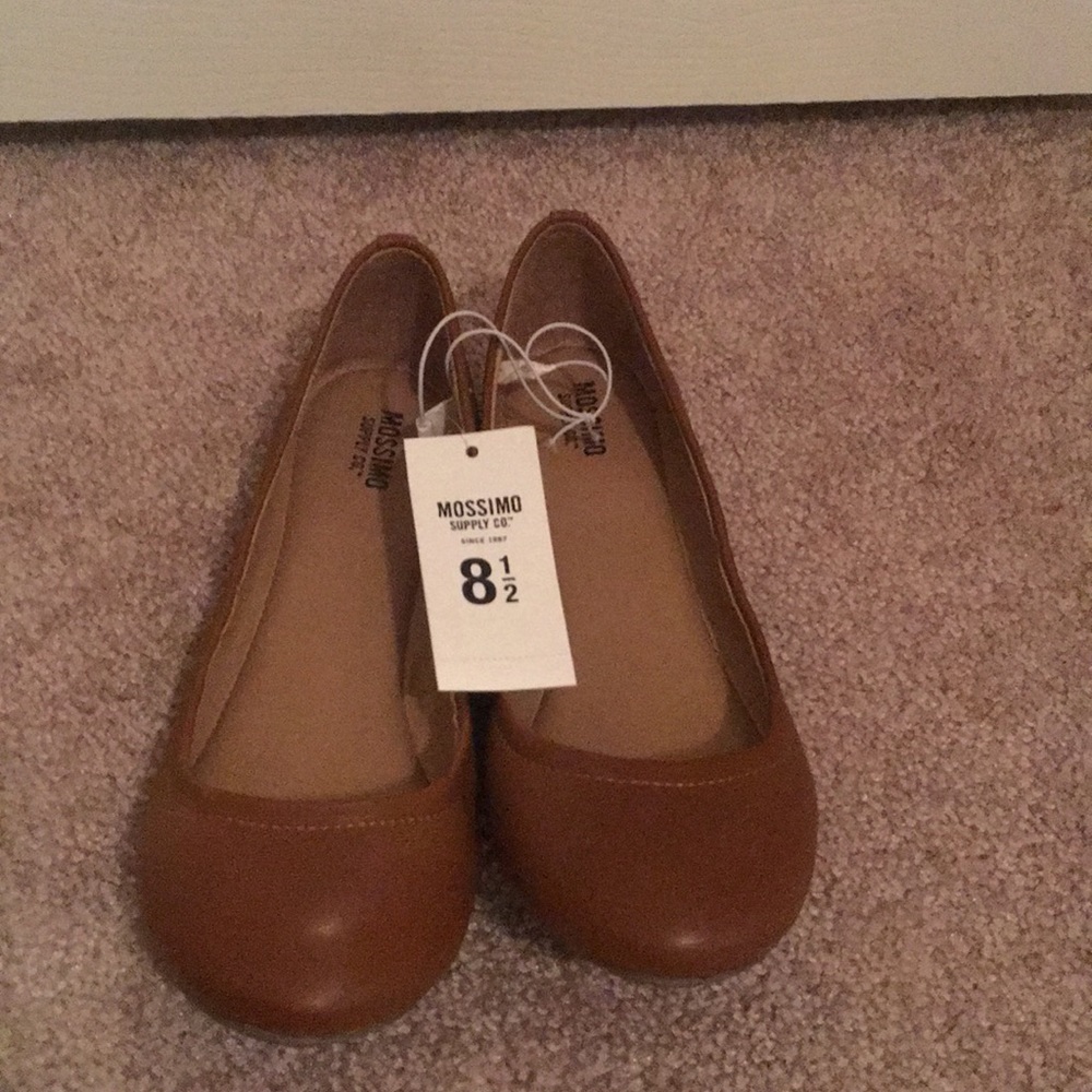 Women’s ballet flat shoes